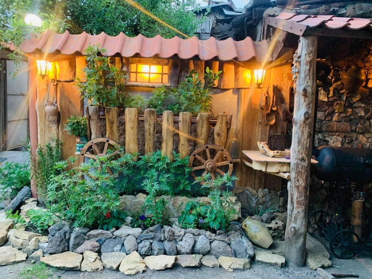 Alashkert Guesthouse ,Ալաշկերտ Հյուրատուն Gjoemri Buitenkant foto